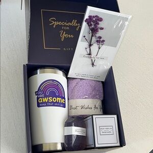 Lavender Gift Set with Tumbler, comfy socks, soap, candle and card.